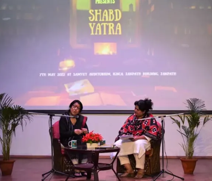 Guests in conversation during a Shabd Yatra storytelling session